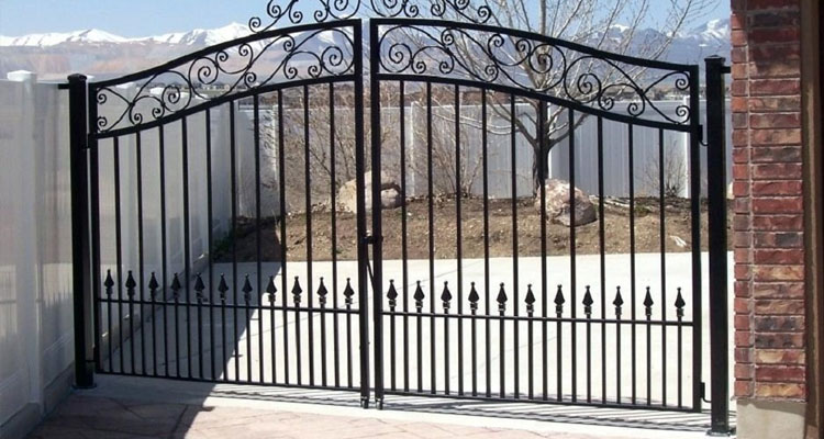 Electric Driveway Gate Installation in Santa Clarita